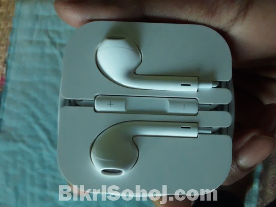 IPhone headphone